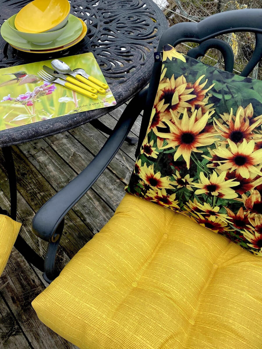 Outdoor cushions Red and yellow flowers 18x18 CV-1818-053